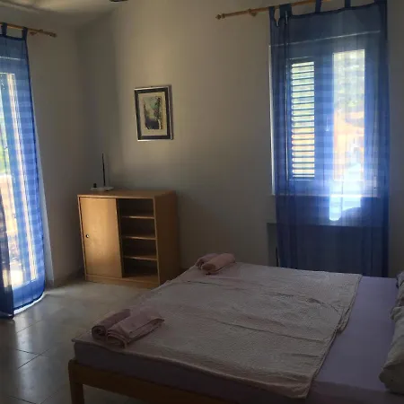 Apartment Domenika *